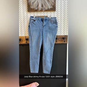 Judy Blue skinny fit size 13/31 style JB88206